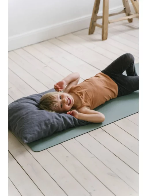 Nordisk designer yogamåtte til børn - Sage - Image 5