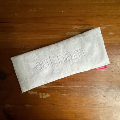 "Sat Nam" økologisk øjenpude