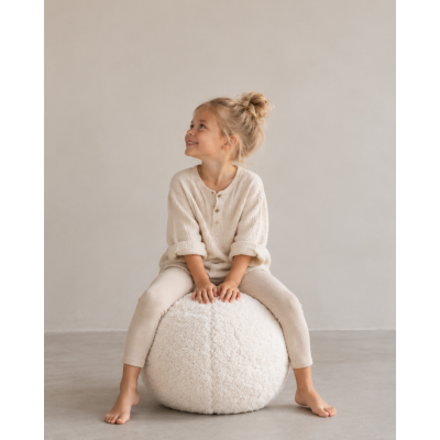 Skulpturel ergonomisk siddebold i lammeuld – MoonGlow, 45 cm