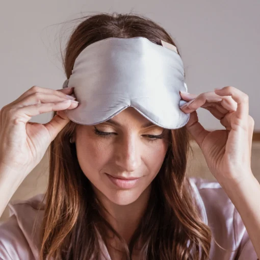 Luksus sovemaske med 100% silke på begge sider - Silver mist