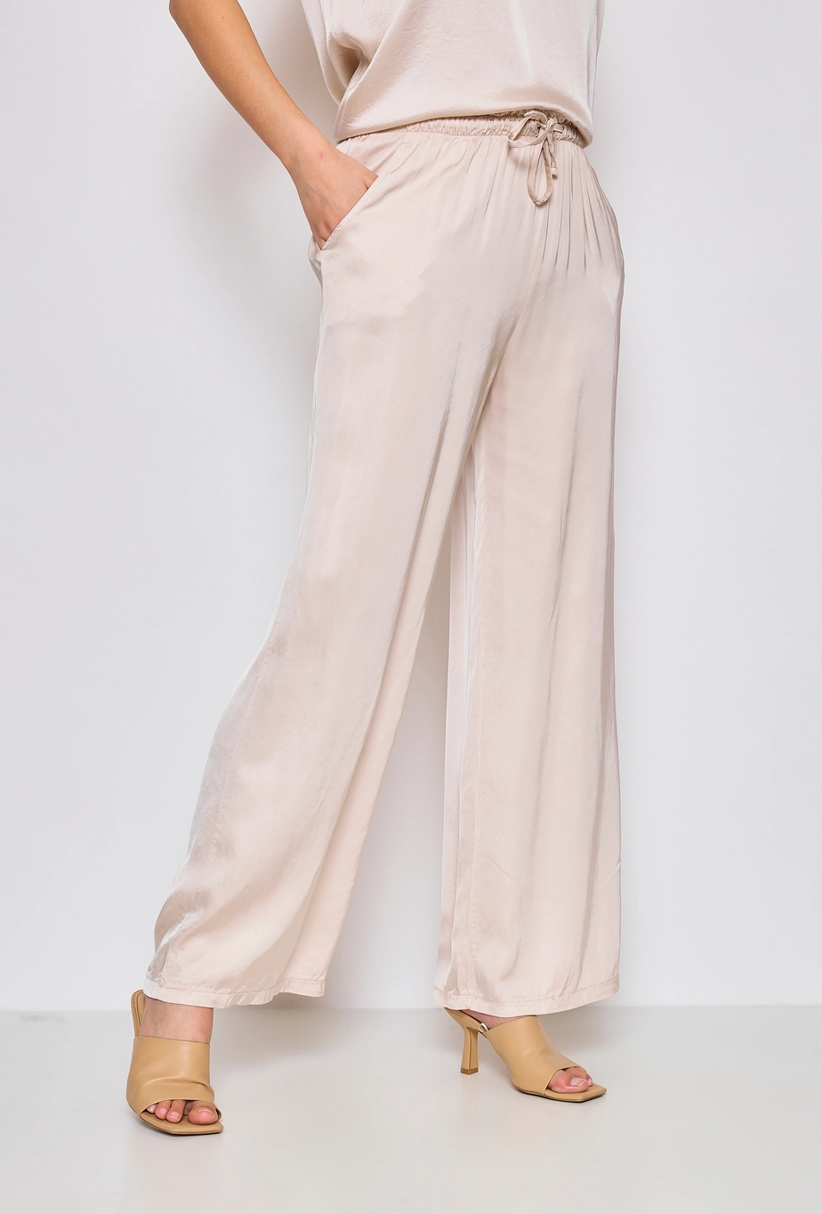 Silkebukser i 80% viscose og 20% silke - creme, one size - Billede 3