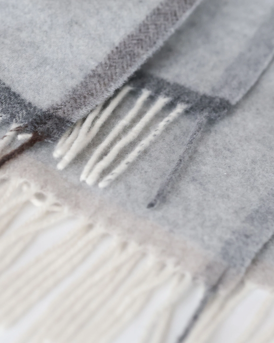 Kashmir og Merino uld plaid – luksus, varme og håndværk – Morgendis - Billede 4