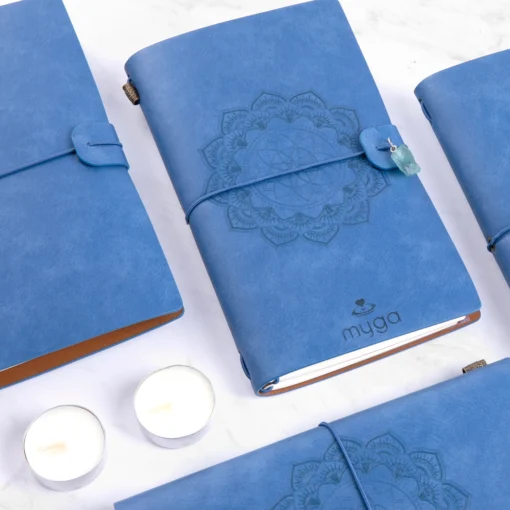 Blå notesbog med "Mandala" tryk og Fluorit krystal - Image 6